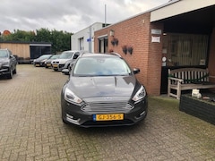 Ford Focus - 1.5 TITANIUM EDITION DISTRIBUTIERIEM VERVANGEN BIJ 196000 KM