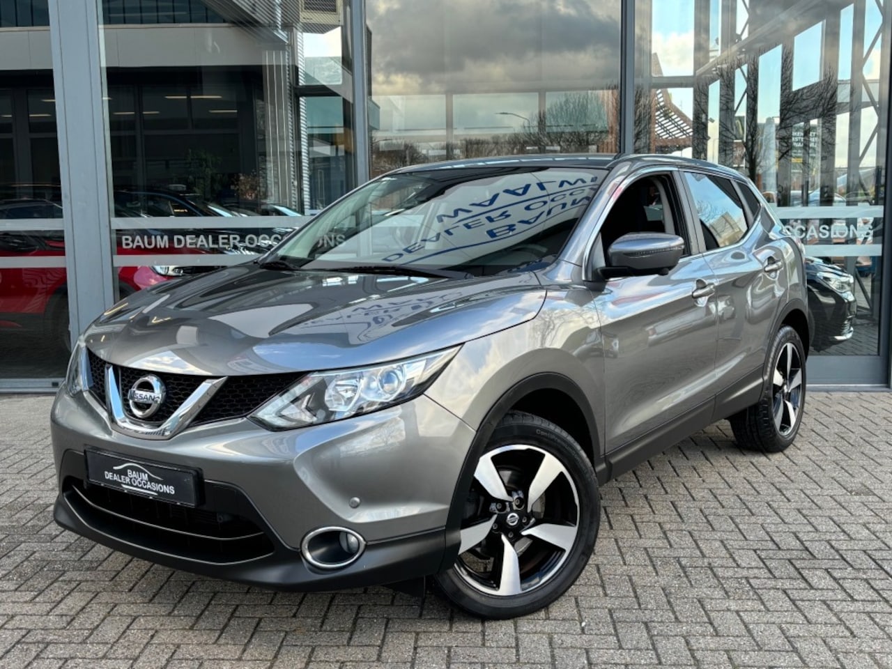 Nissan Qashqai - 1.2 N-CONNECTA NAVI AIRCO/ECC PDC LMV - AutoWereld.nl