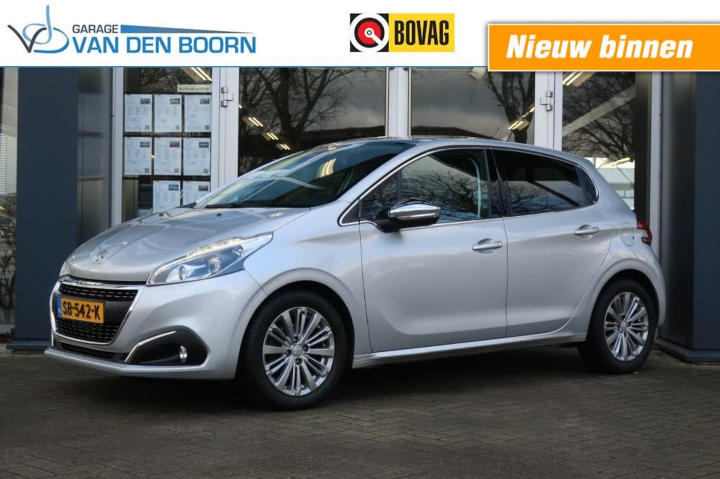 Peugeot 208 - 1.2 PURETECH 110PK, Panoramadak, Apple Carplay, Android Auto, et - AutoWereld.nl