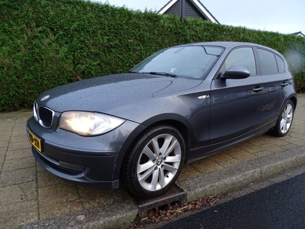 BMW 1-serie - 118I BUSINESS LINE-6bak-Airco-Navi-Lmv - AutoWereld.nl