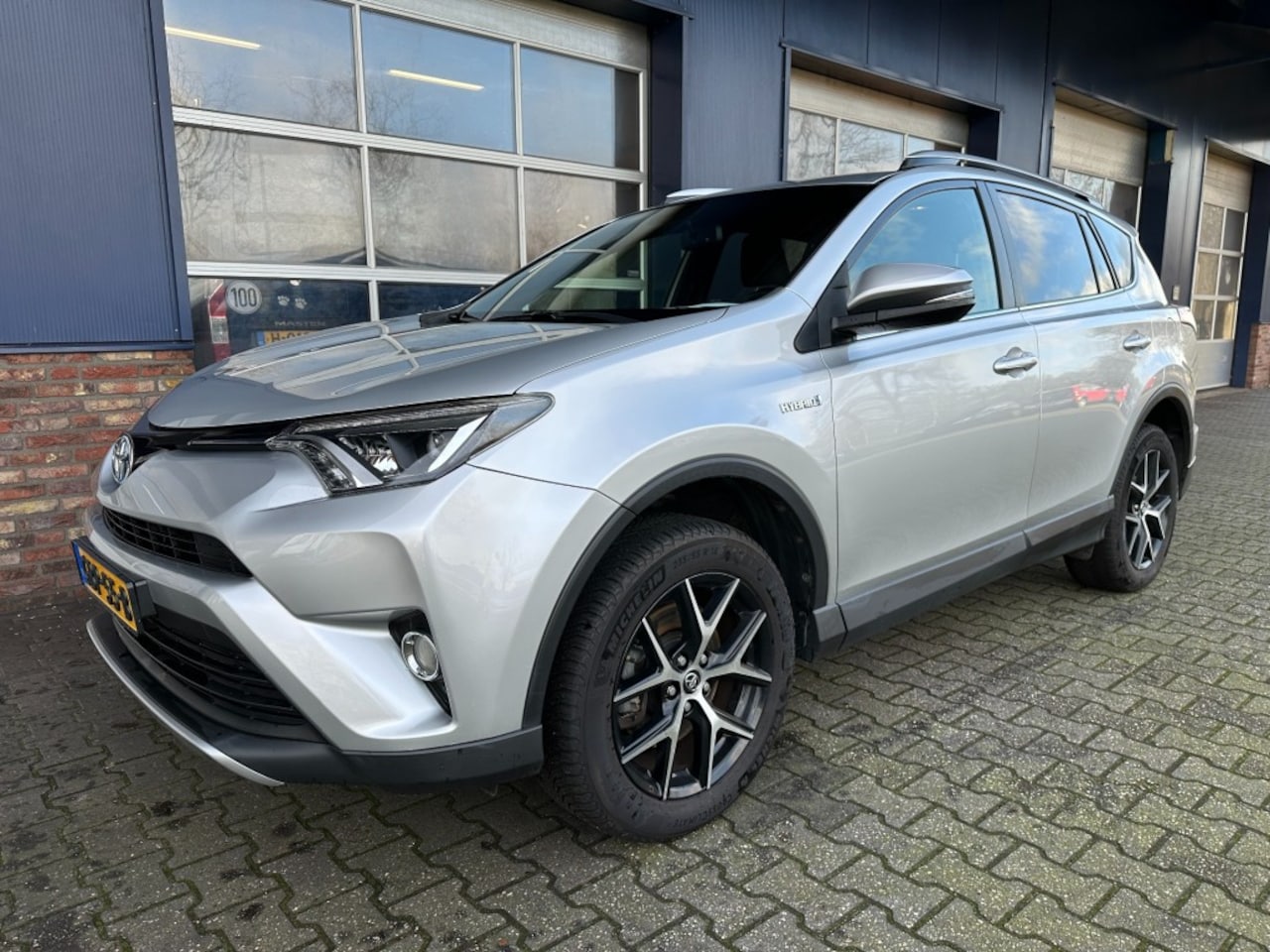 Toyota RAV4 - 2.5 Hybrid AWD Style 2.5 HYBRID AWD STYLE - AutoWereld.nl