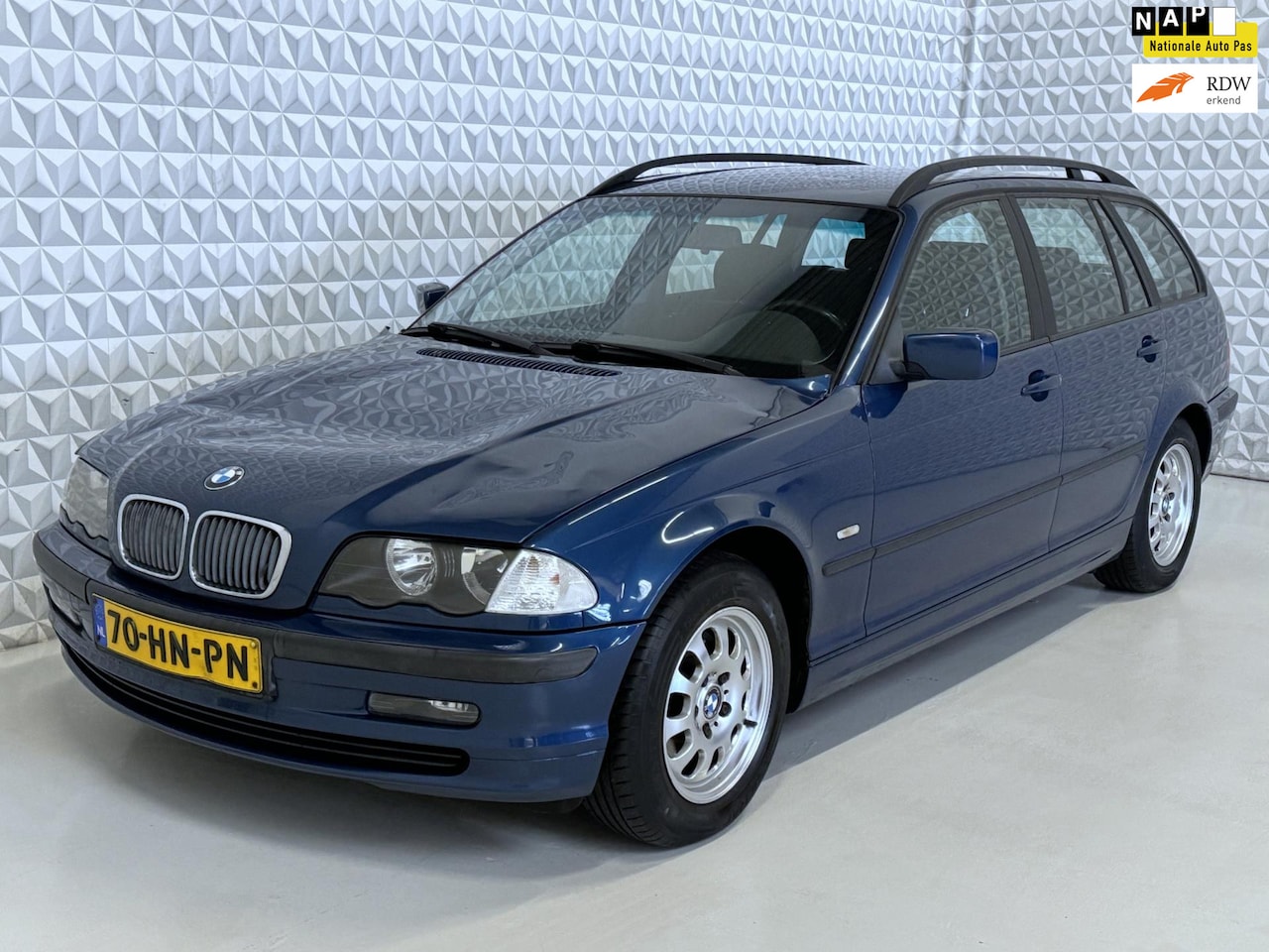 BMW 3-serie Touring - 318i - KOPPAKKING DEFECT (2001) - AutoWereld.nl