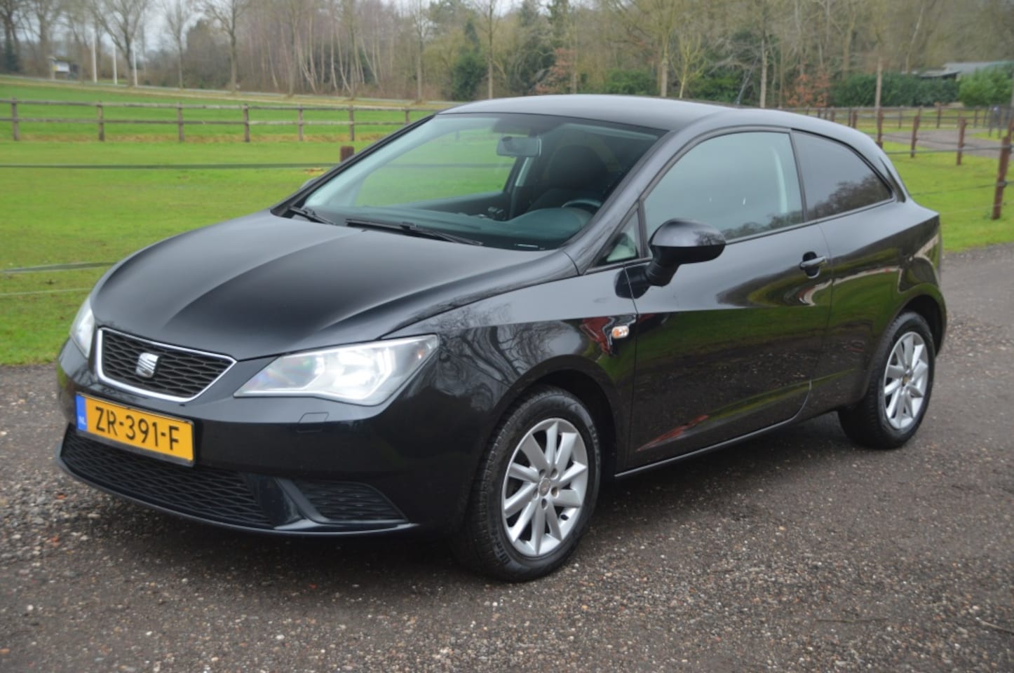 Seat Ibiza SC - 1.2 Style Zwart Clima Cruise - AutoWereld.nl