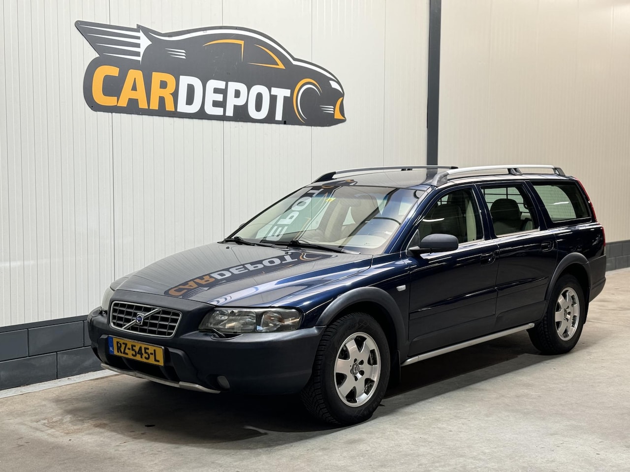 Volvo XC70 - 2.4 D5 Comfort Line 2.4 D5 Comfort Line - AutoWereld.nl