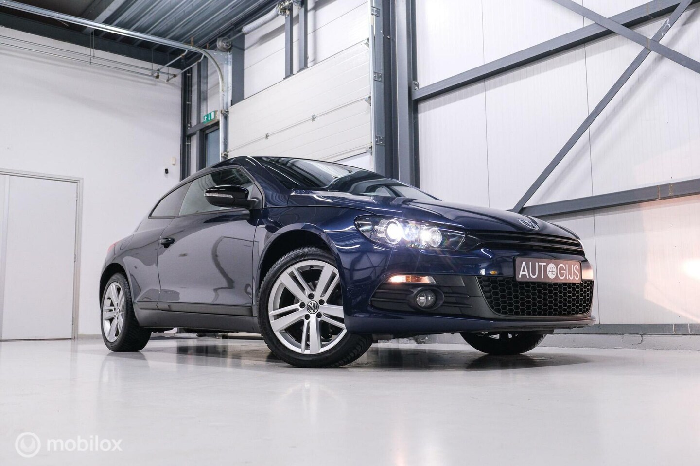 Volkswagen Scirocco - 1.4 TSI Match | Xenon | A-Z onderhouden | Halfleder | Stuurwielbediening | zeer mooi | - AutoWereld.nl