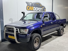 Toyota HiLux - 2.4 Xtra Cab UNIEK Zeer Netjes