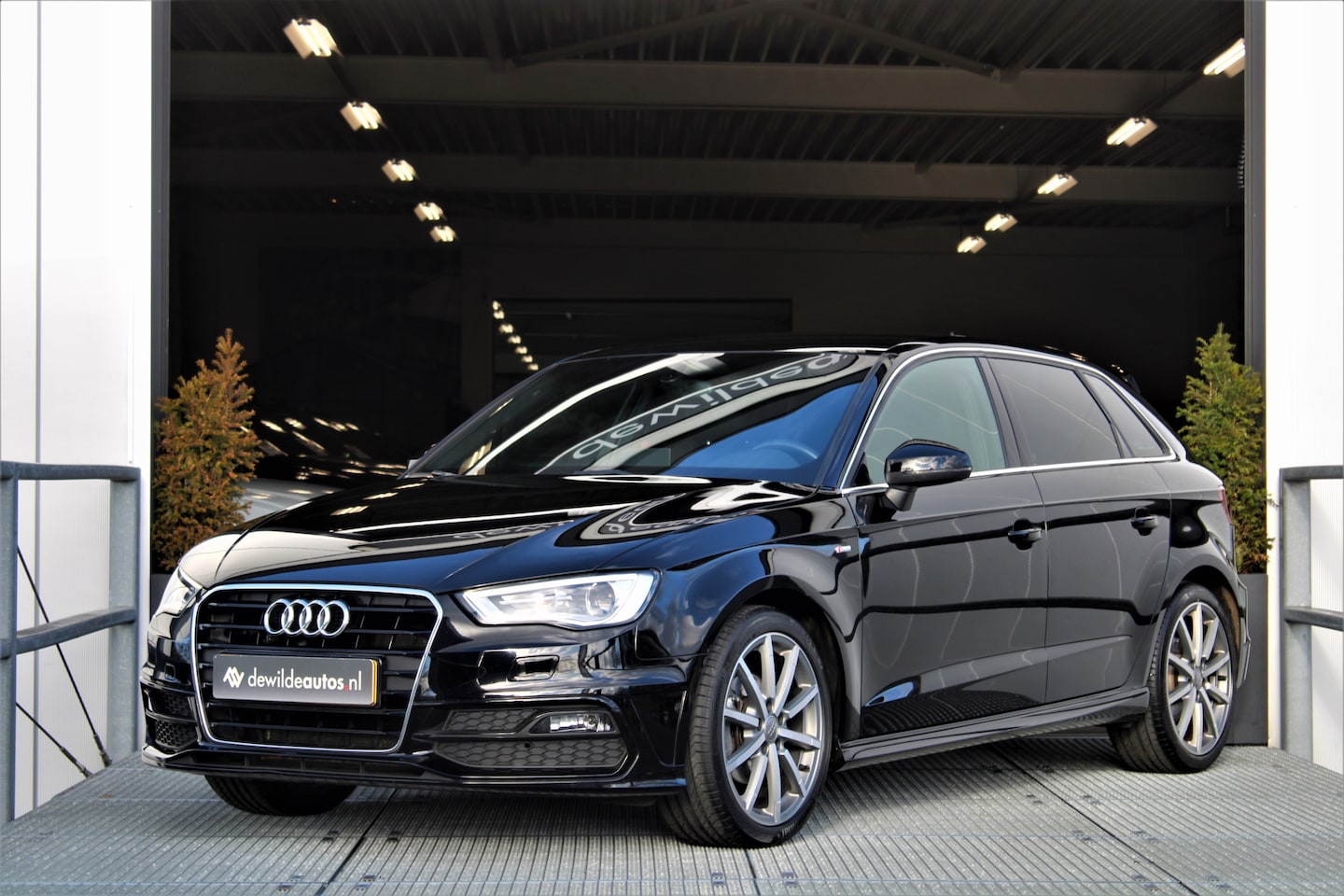 Audi A3 Sportback - 1.2 TFSI S-line Led Navi CruiseControl Stoelverwarming Dealer onderhouden - AutoWereld.nl