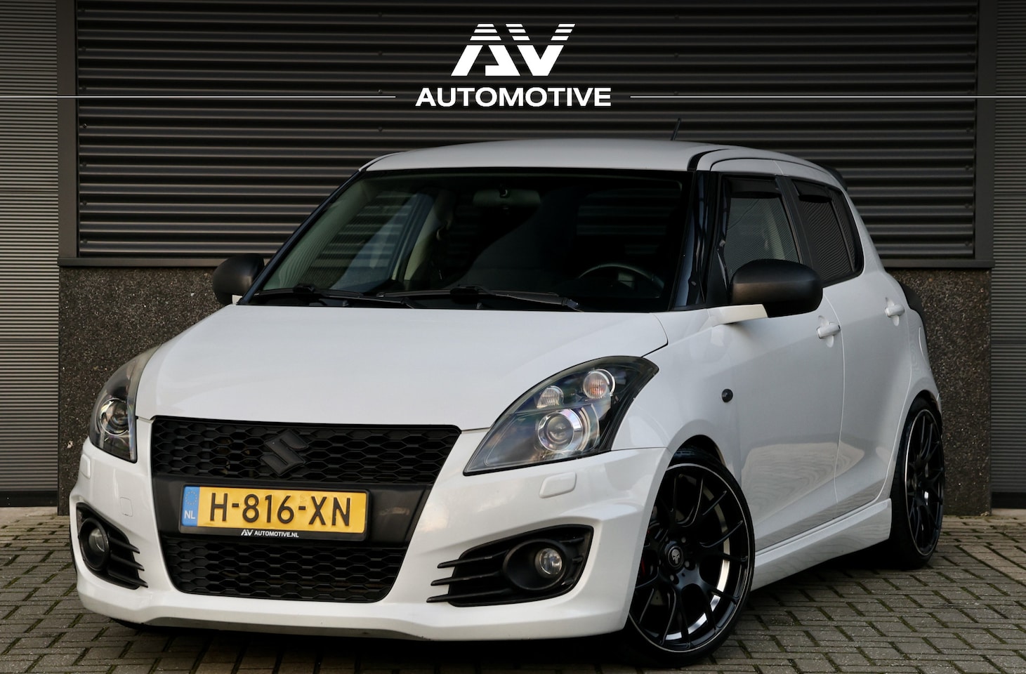 Suzuki Swift - 1.6 Sport | Keyless | Stoelverwarming | Climate control | LED Koplampen | Sportstoelen | N - AutoWereld.nl