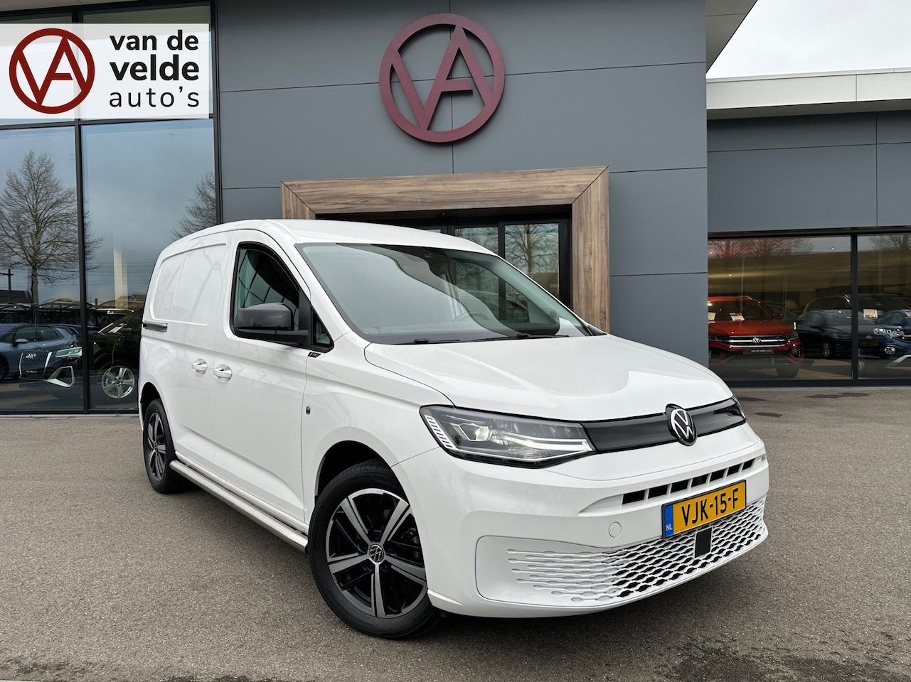 Volkswagen Caddy Cargo - 2.0 TDI 1st Edition | Led | Navi | Dode hoek | Ergo stoel | Nette staat - AutoWereld.nl