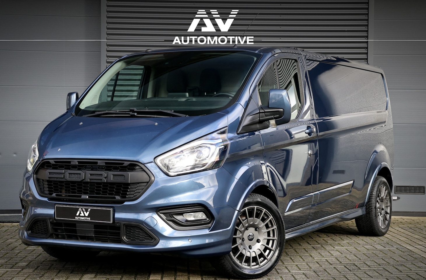 Ford Transit Custom - 310 2.0 TDCI 170 PK AUT L2H1 Sport | BPM VRIJ | CarPlay | Navigatie | Camera | Stoelverwar - AutoWereld.nl