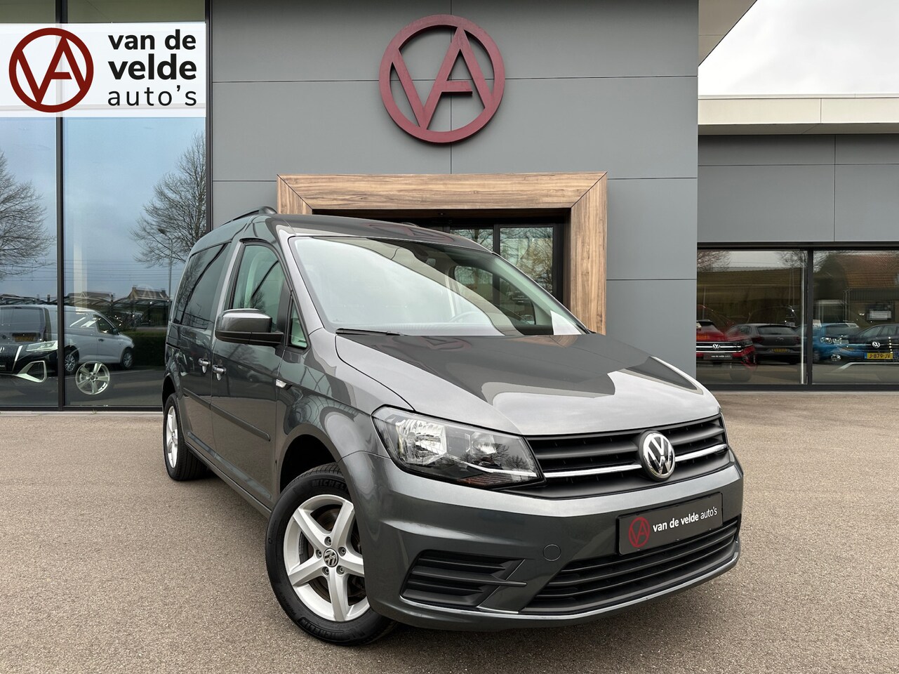 Volkswagen Caddy - 1.4 TSI 131pk DSG Trendline | Cruise | Carplay | Stoelverwarming | Rijklaar incl. garantie - AutoWereld.nl