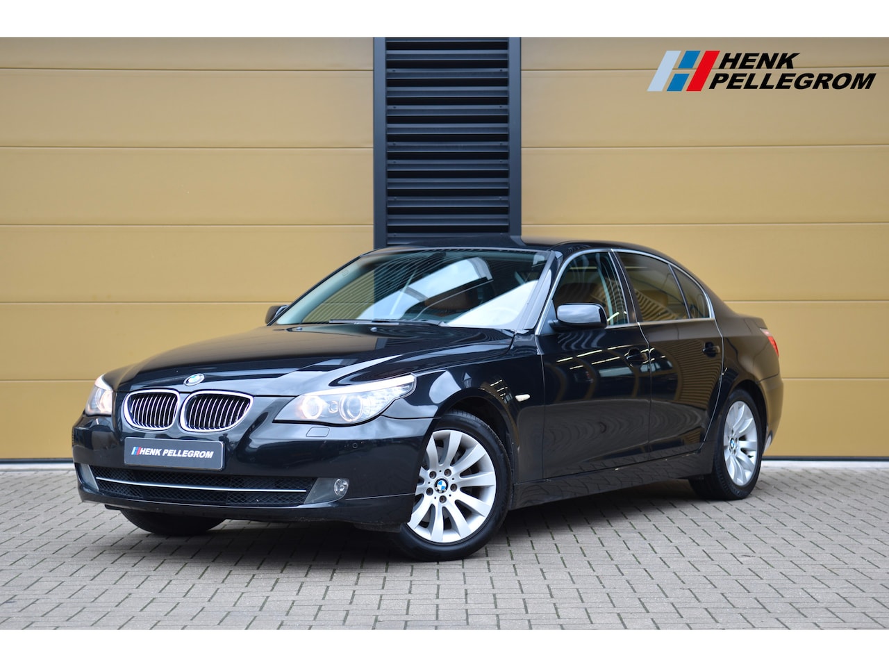 BMW 5-serie - 523i Executive * Chrome line * Stoelverwarming * Xenon * PDC * Leder * - AutoWereld.nl