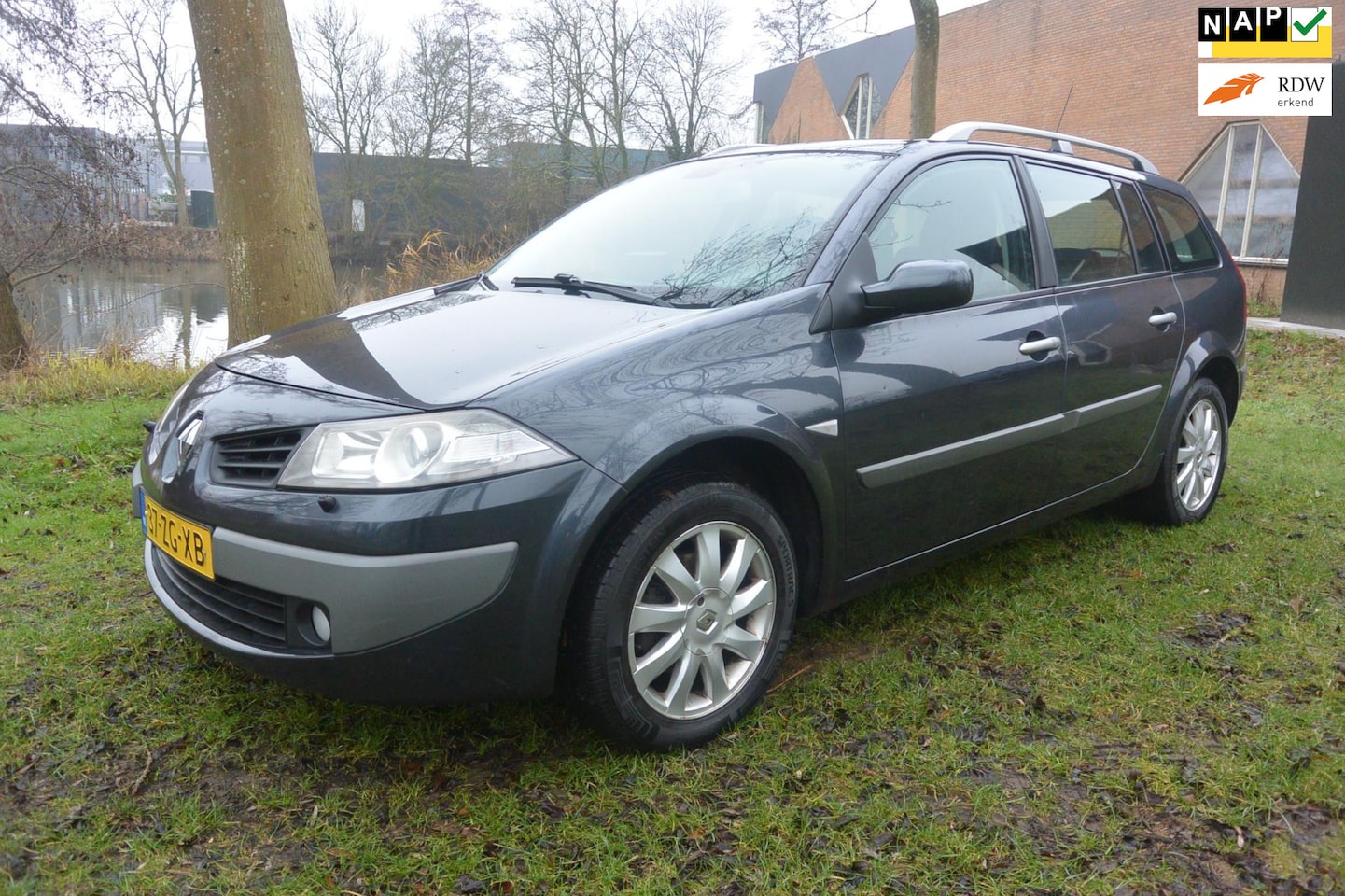 Renault Mégane Grand Tour - 2.0-16V Tech Line*airco*cruise*navigatie*1ste eigenaar - AutoWereld.nl