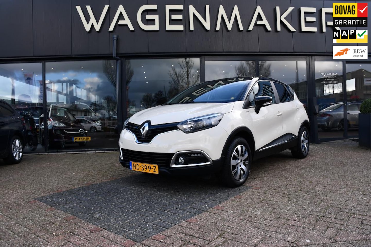 Renault Captur - 0.9 TCe Limited Cruise|NAVI|Trekhaak|NAP - AutoWereld.nl