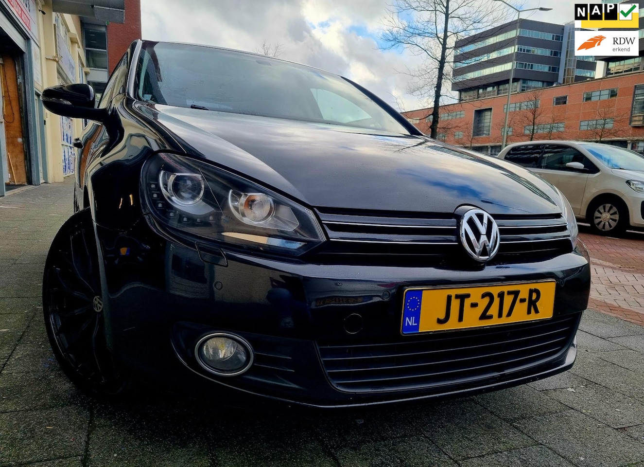 Volkswagen Golf - 1.4 TSI 5drs Airco CarPlay ParkSens Xenon Led - AutoWereld.nl