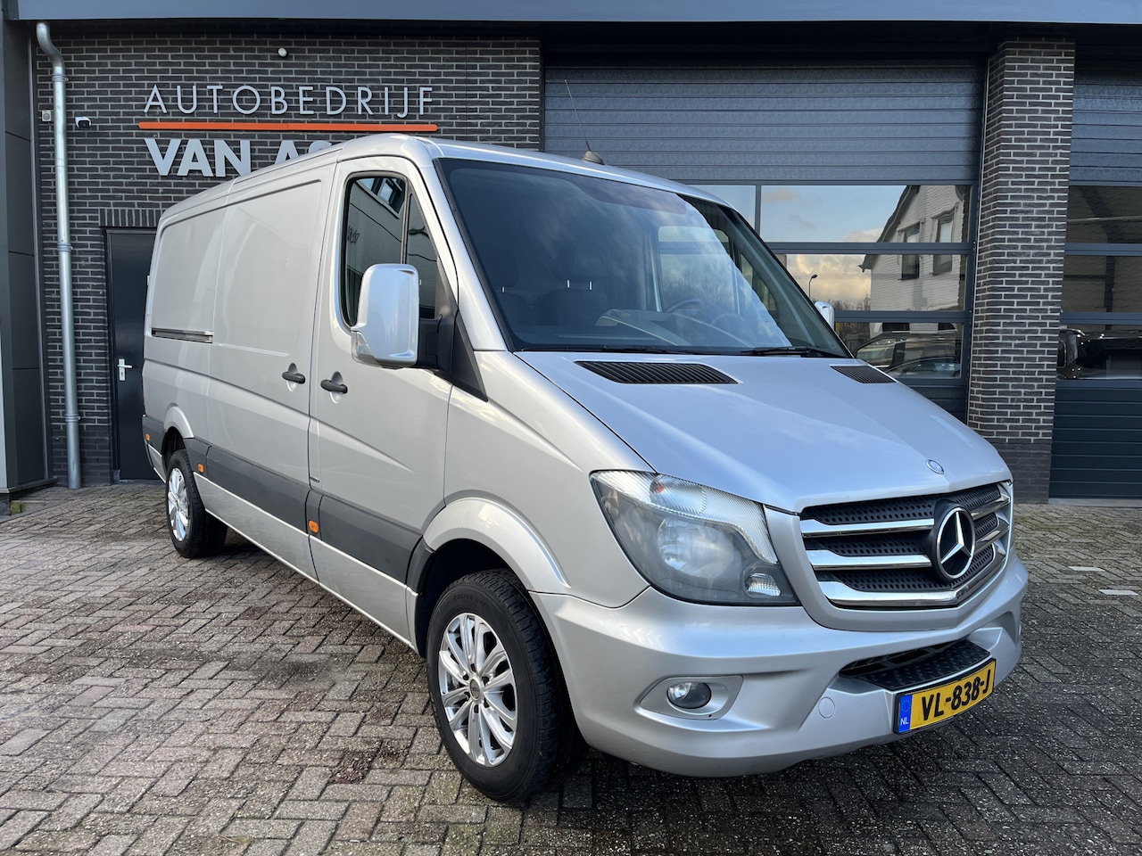 Mercedes-Benz Sprinter - 210 2.2 CDI L2H1 Aut. Navi , Cruise , Airco - AutoWereld.nl