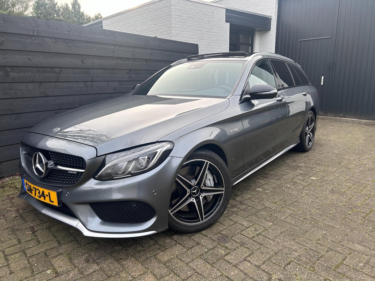 Mercedes-Benz C-klasse Estate - AMG 43 4MATIC AMG 43 4MATIC, Pano, Dealer Onderh. Sfeerverlichting - AutoWereld.nl