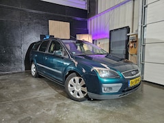 Ford Focus Wagon - 1.6-16V Futura Airco, Auto. dimlicht, telefoonverbinding