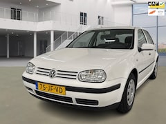 Volkswagen Golf - 1.6-16V