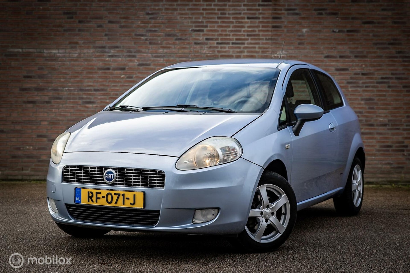 Fiat Grande Punto - 1.4 Active | Airco | 3 Deurs | Apk 8-2025 - AutoWereld.nl