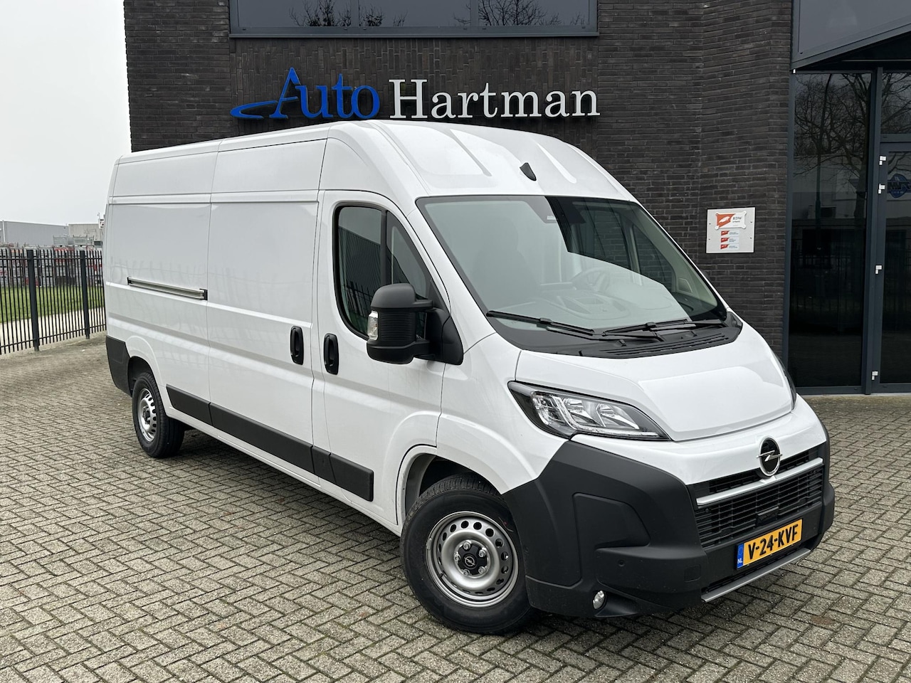 Opel Movano - 2.2D 180 S&S L4H2 3.5t Zwaar AUT | NAVI | KEYLESS | APPLE CARPLAY - AutoWereld.nl