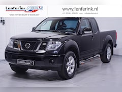 Nissan Navara - 2.5 dCi 170 pk AWD King Cab 2-Zits Airco Trekhaak 3.000 kg, Gereedschapskist laadruimte, A