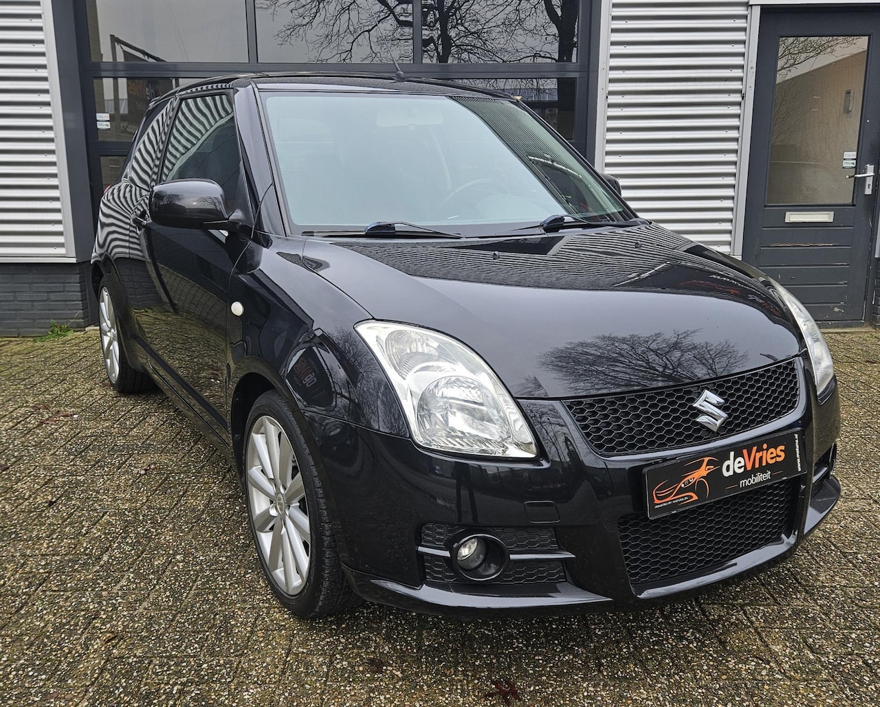 Suzuki Swift - 1.6 Sport **125PK-CLIMA-KEYLESSGO** - AutoWereld.nl