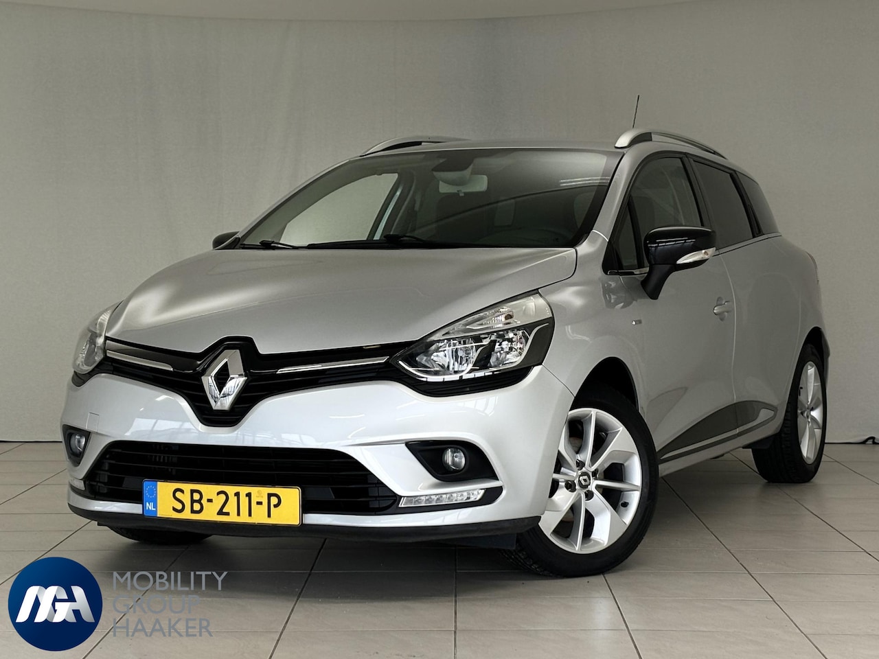 Renault Clio Estate - 0.9 TCe Intens I Navigatie I Climate control I Cruise control I Dealer Onderhouden - AutoWereld.nl