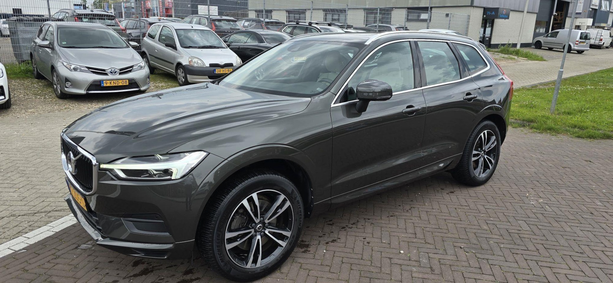 Volvo XC60 - 2.0 T5 AWD Momentum 2.0 T5 AWD Momentum - AutoWereld.nl