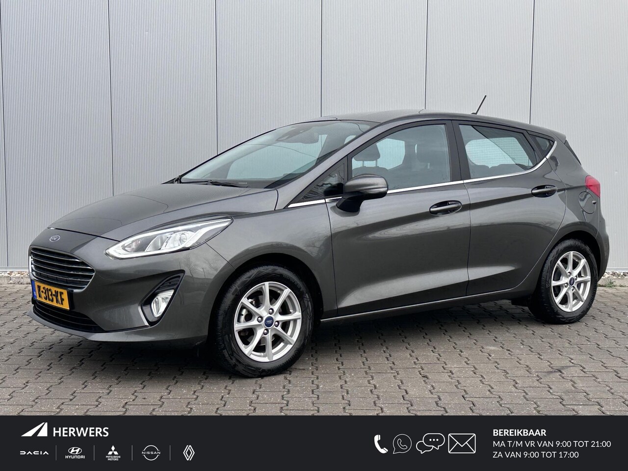 Ford Fiesta - 1.0 EcoBoost Titanium / Trekhaak / Navigatiesysteem / Parkeersensoren / Dealer onderhouden - AutoWereld.nl