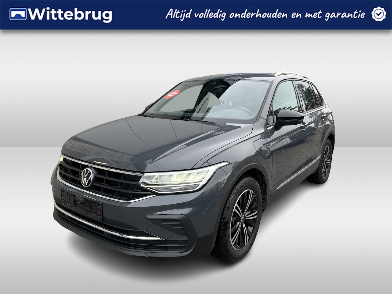 Volkswagen Tiguan - 1.4 TSI eHybrid Life Active / AUTOMAAT/ CAMERA/ PARK. SENSOREN/ STUUR-STOEL VERWARM./ LED/ - AutoWereld.nl