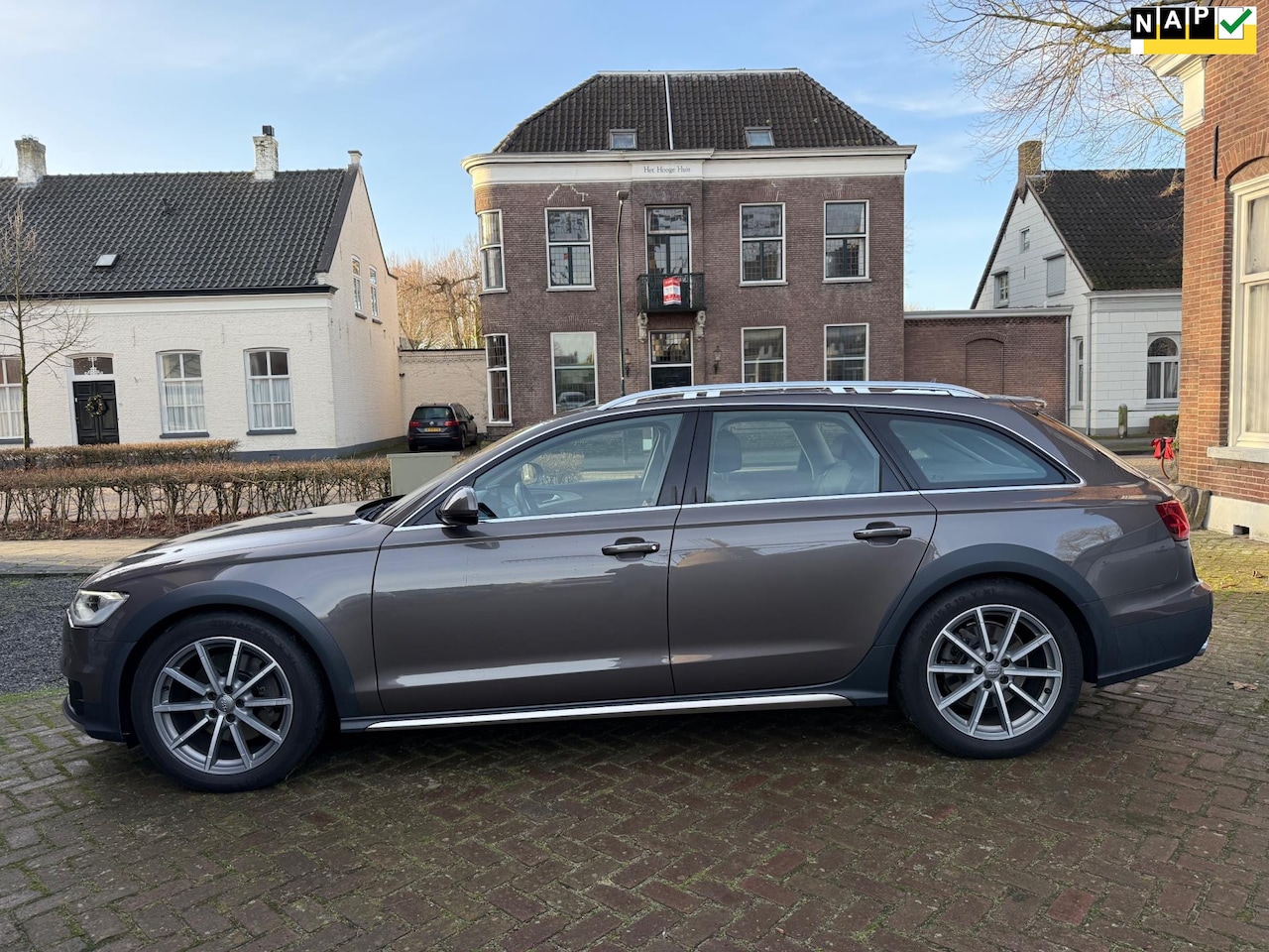 Audi A6 allroad quattro - 3.0 TDI 272 PK Premium Edition ADAPTIVE CRUISE PANO FULL OPTIONS DAELER ONDERHOUDEN EERSTE - AutoWereld.nl