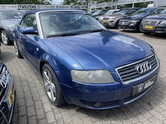 Audi A4 Cabriolet - 2.4 V6 Airco Stoelverw. Leder 17"L.M