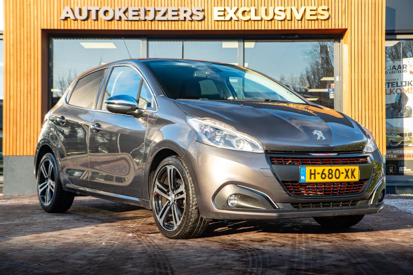 Peugeot 208 - 1.2 PureTech GT-Line Clima Cruise Navi Camera - AutoWereld.nl