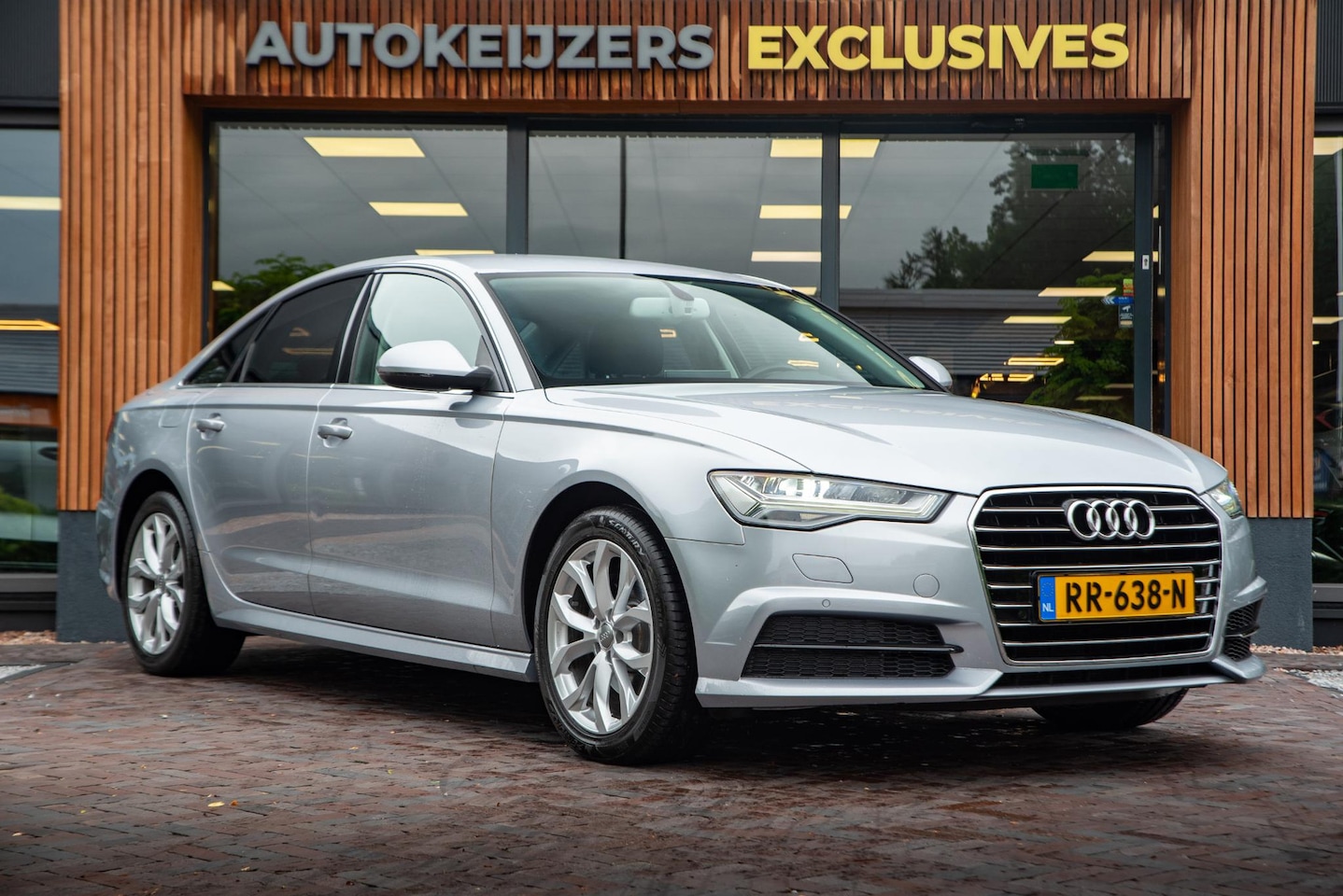 Audi A6 Limousine - 1.8 TFSI ultra Lease Edition Navigatie LED Cruise Clima PDC 18''LM - AutoWereld.nl