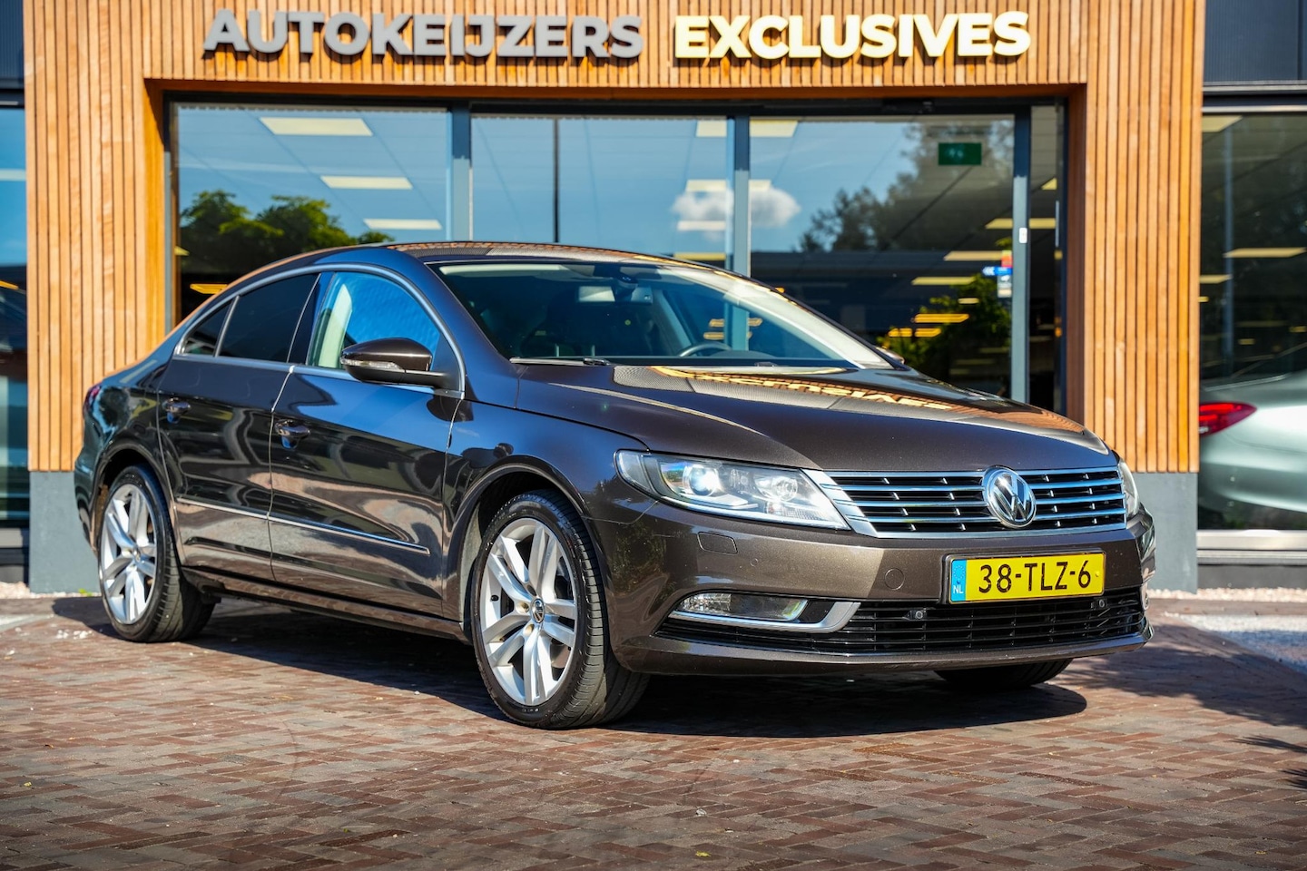 Volkswagen CC - 1.8 TSI Navi Xenon Trekhaak 18"LM - AutoWereld.nl