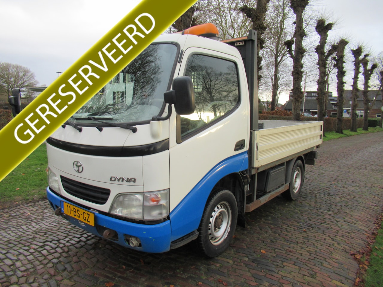 Toyota Dyna - 100 2.5 D4-D 90 Stuurbekrachtiging Open-Laadbak 3 Persoons Zwaaibalk Trekhaak - AutoWereld.nl