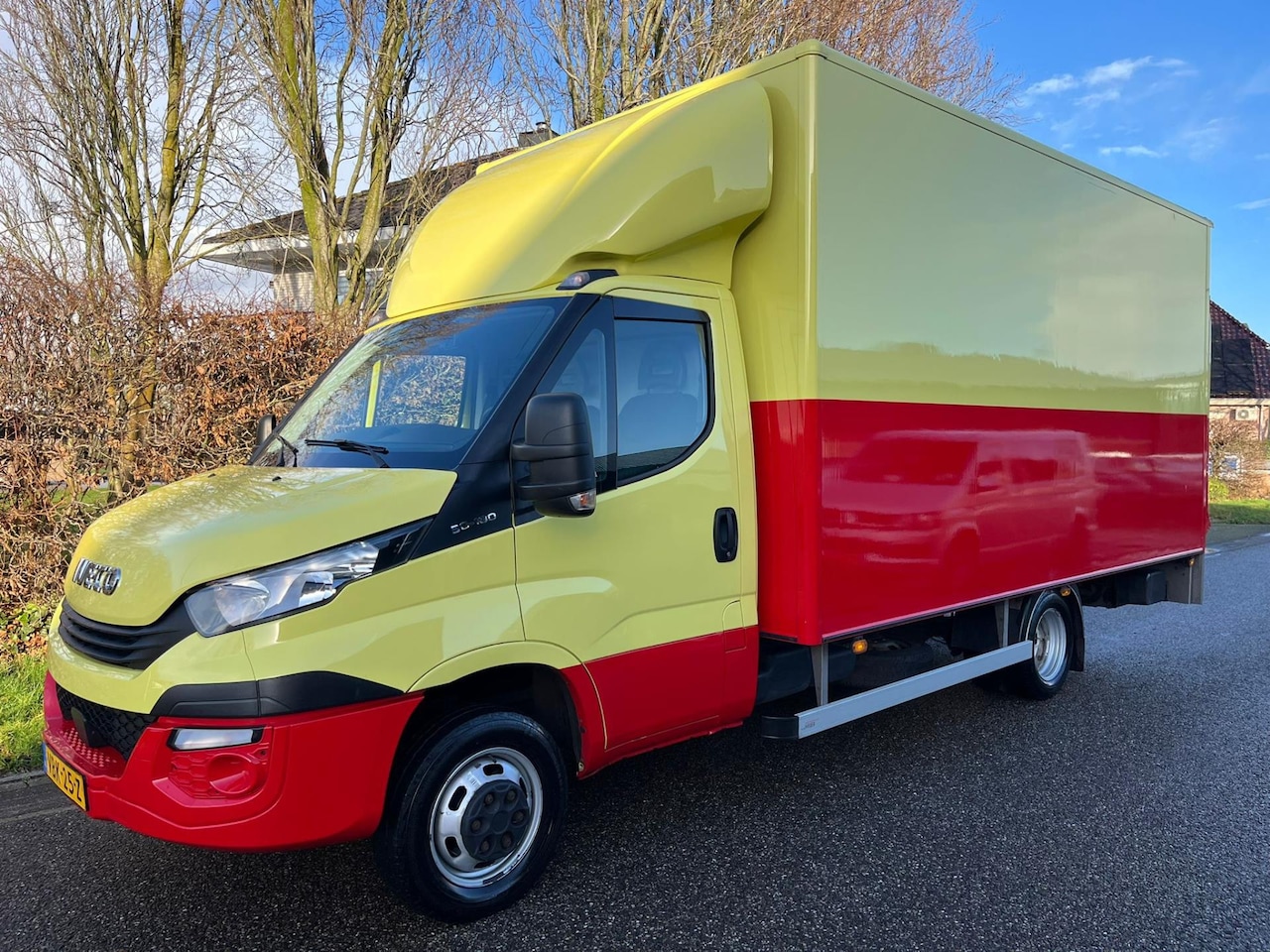 Iveco Daily - 50C18 Bakwagen | Laadklep | 3500kg Trekhaak - AutoWereld.nl