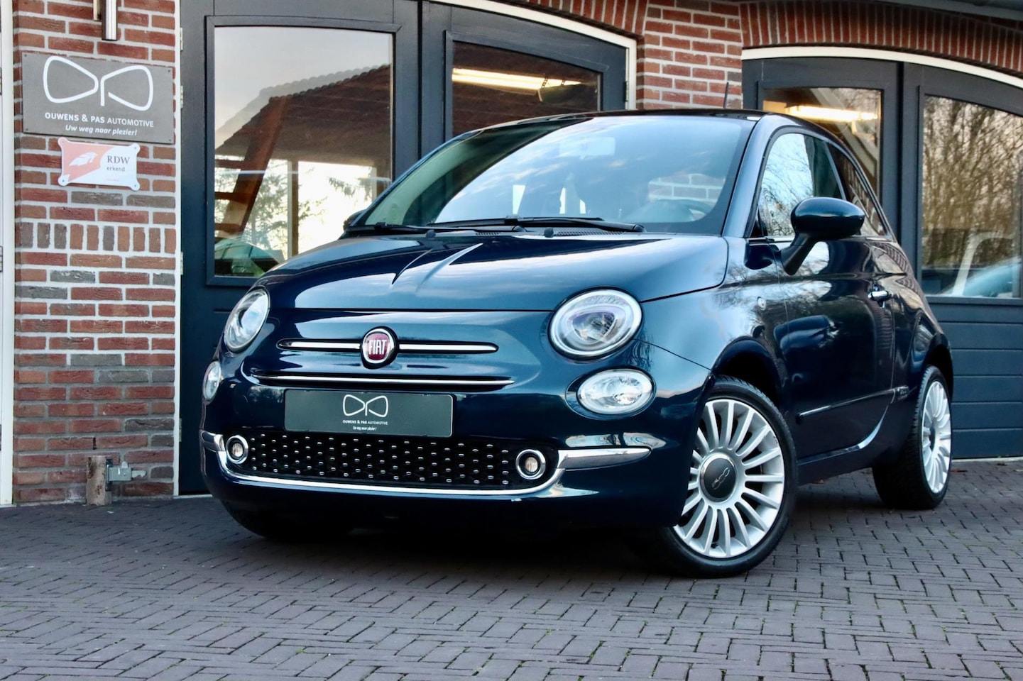 Fiat 500 - 1.2 Lounge | AUTOMAAT | PANORAMA | CRUISE | AIRCO | CARPLAY - AutoWereld.nl