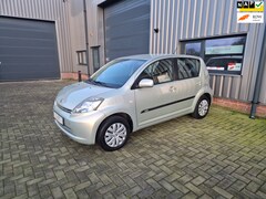 Daihatsu Sirion 2 - 1.0-12V Trend 1e EIGENAAR DEALER ONDERHOUDEN TOP OCCASION LAGE KM STAND