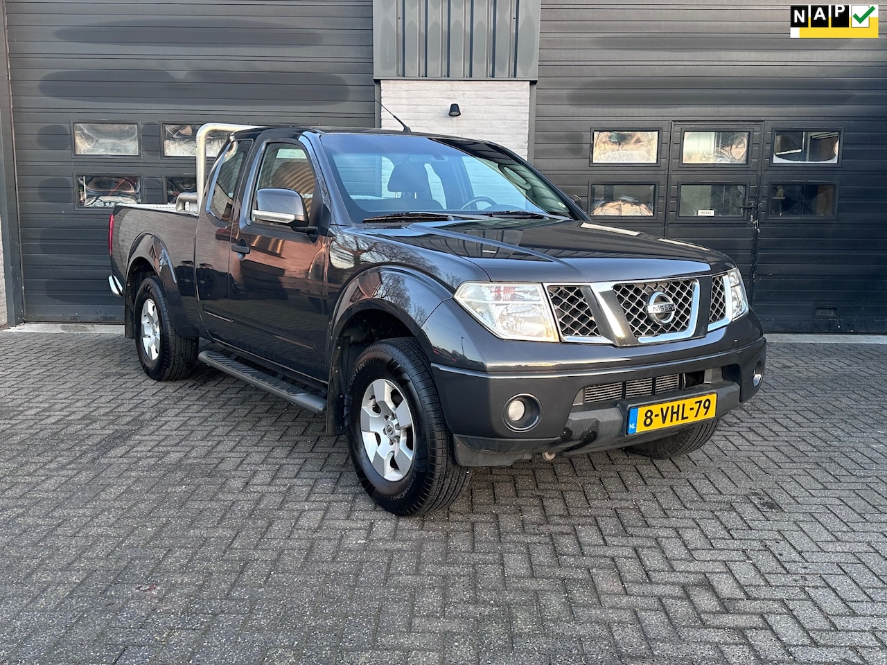 Nissan Navara - 2.5 dCi XE King Cab 2.5 dCi XE King Cab, Nette auto! Marge! - AutoWereld.nl