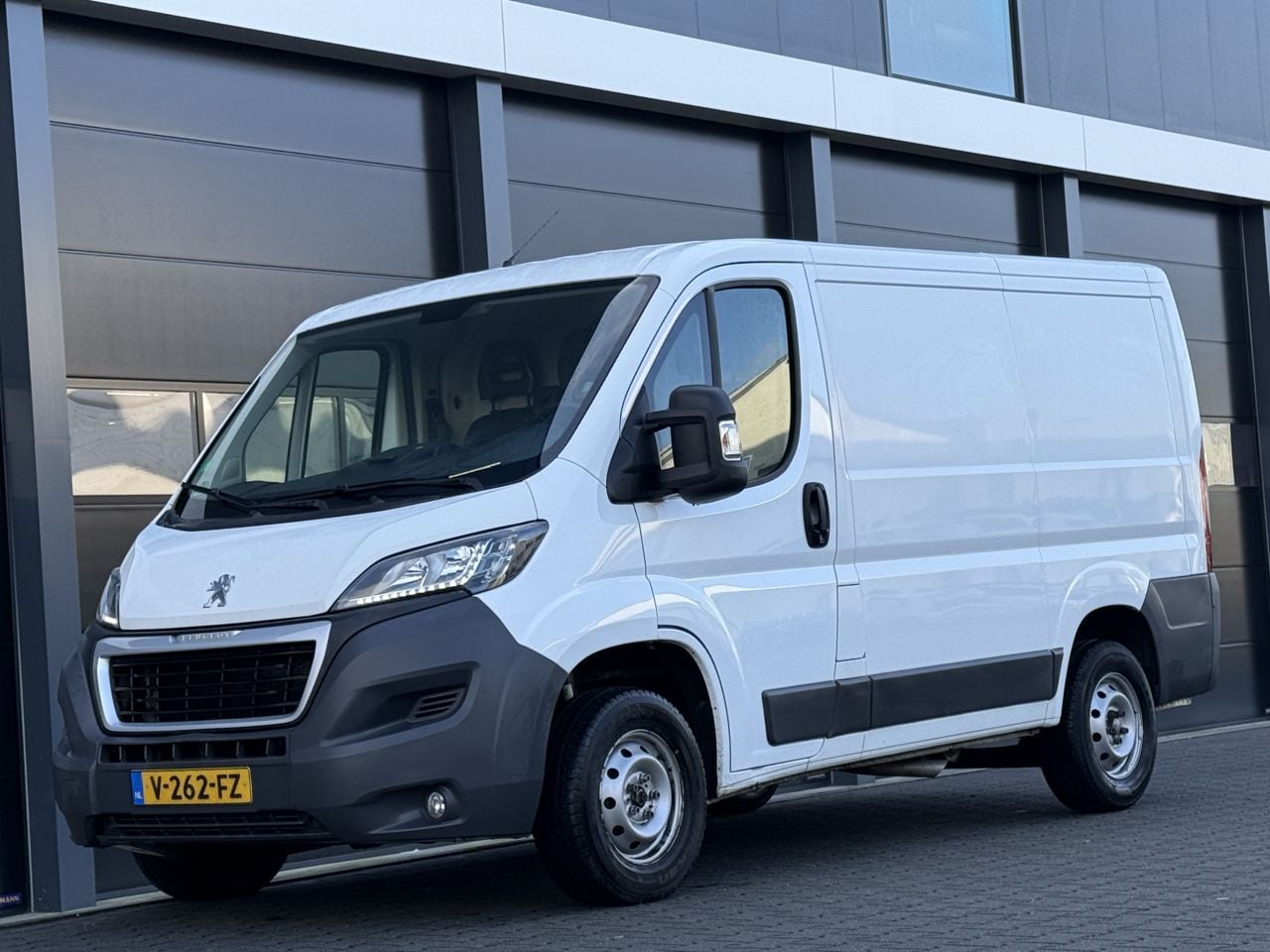 Peugeot Boxer - 2.0 BlueHDI Navi Camera EURO-6 - AutoWereld.nl