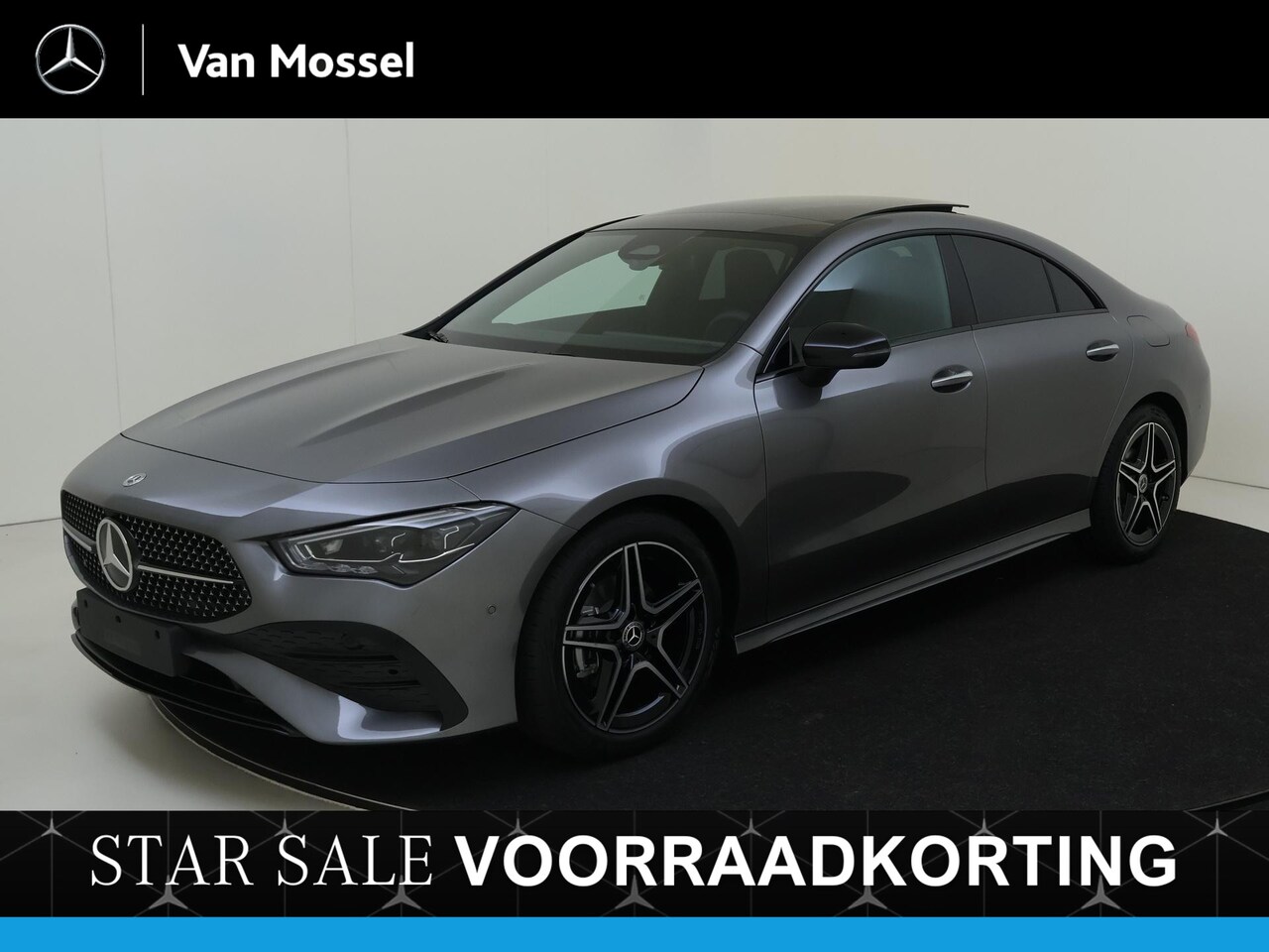 Mercedes-Benz CLA-Klasse - 180 Star Edition AMG-Line / Stoelverwarming / Achteruitrijcamera / Panaroma-schuifdak / - AutoWereld.nl