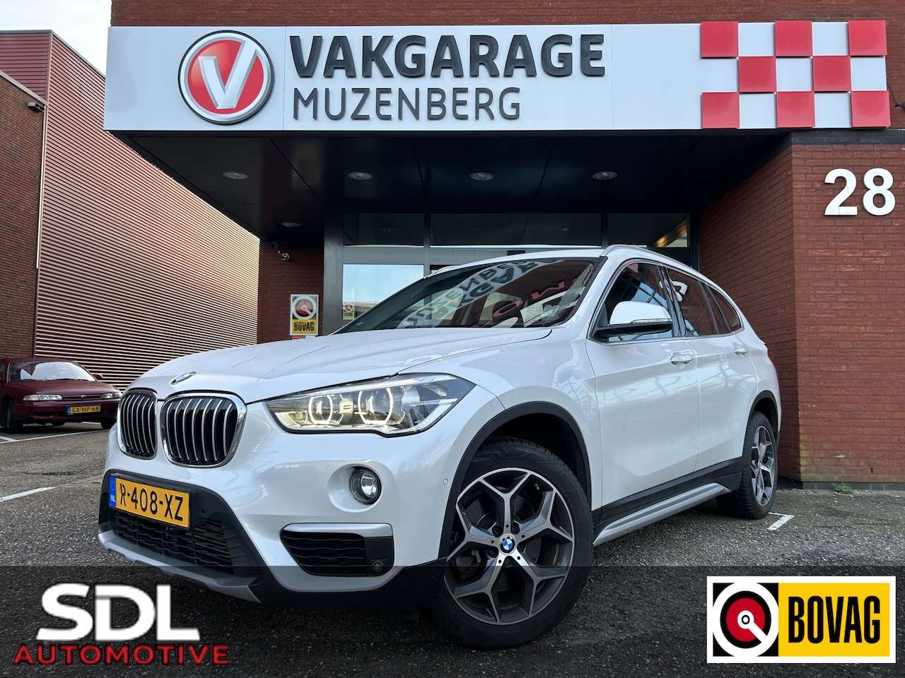 BMW X1 - xDrive20i High Executive // NAVI // CAMERA // FULL LED // PANO / SCHUIFKANTELDAK - AutoWereld.nl