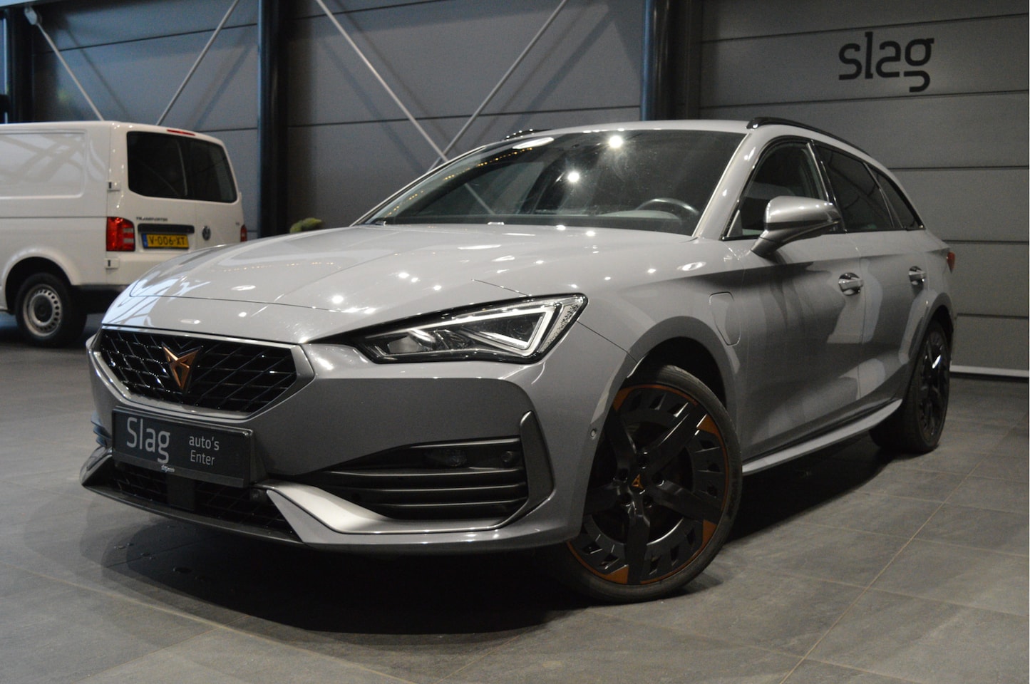 CUPRA Leon Sportstourer - 1.4 e-Hybrid VZ Copper Edition navi trekhaak 19 inch !! - AutoWereld.nl