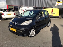 Peugeot 107 - 1.0-12V XS / NAP / AUTOMAAT / AIRCO /