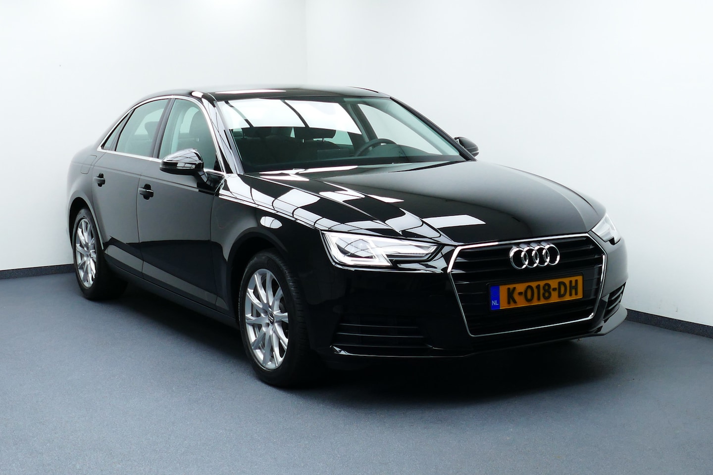 Audi A4 Limousine - 35 TFSI Sport Lease Edition - AutoWereld.nl