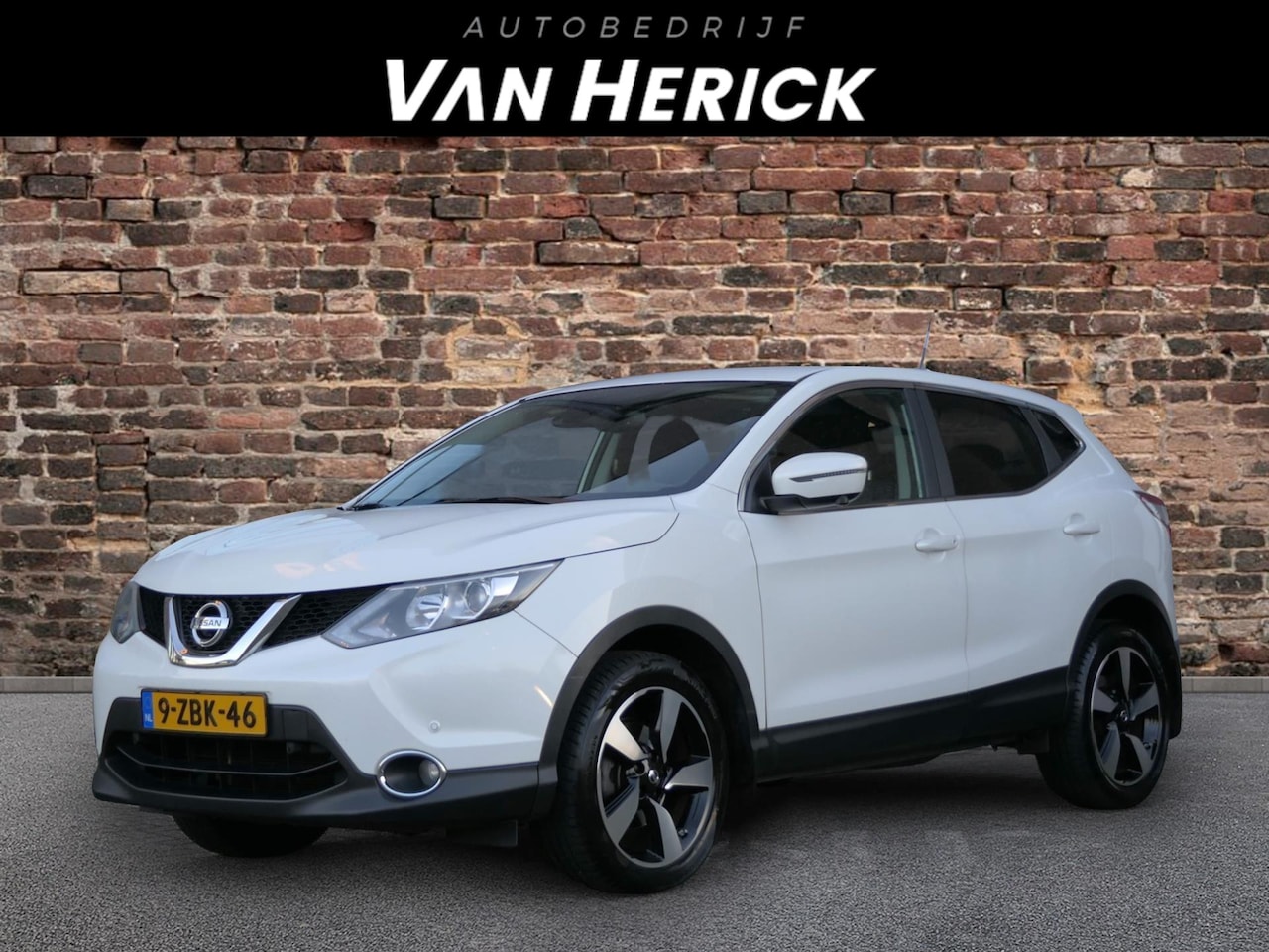 Nissan Qashqai - 1.2 Connect Edition | 360° Camera | Cruise | Navi | Trekhaak - AutoWereld.nl