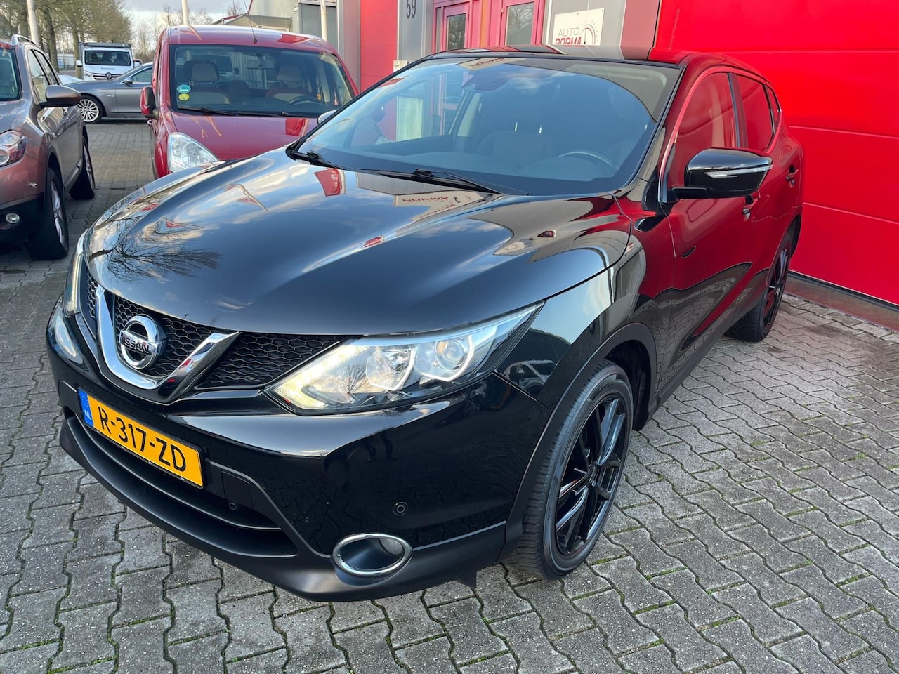 Nissan Qashqai - 1.2 116pk Connect Edition / Navi / Cruise / 18" LM velgen / Hoge instap / Stoelverw. voor - AutoWereld.nl