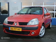 Renault Clio - 1.4-16V Privilège Comfort